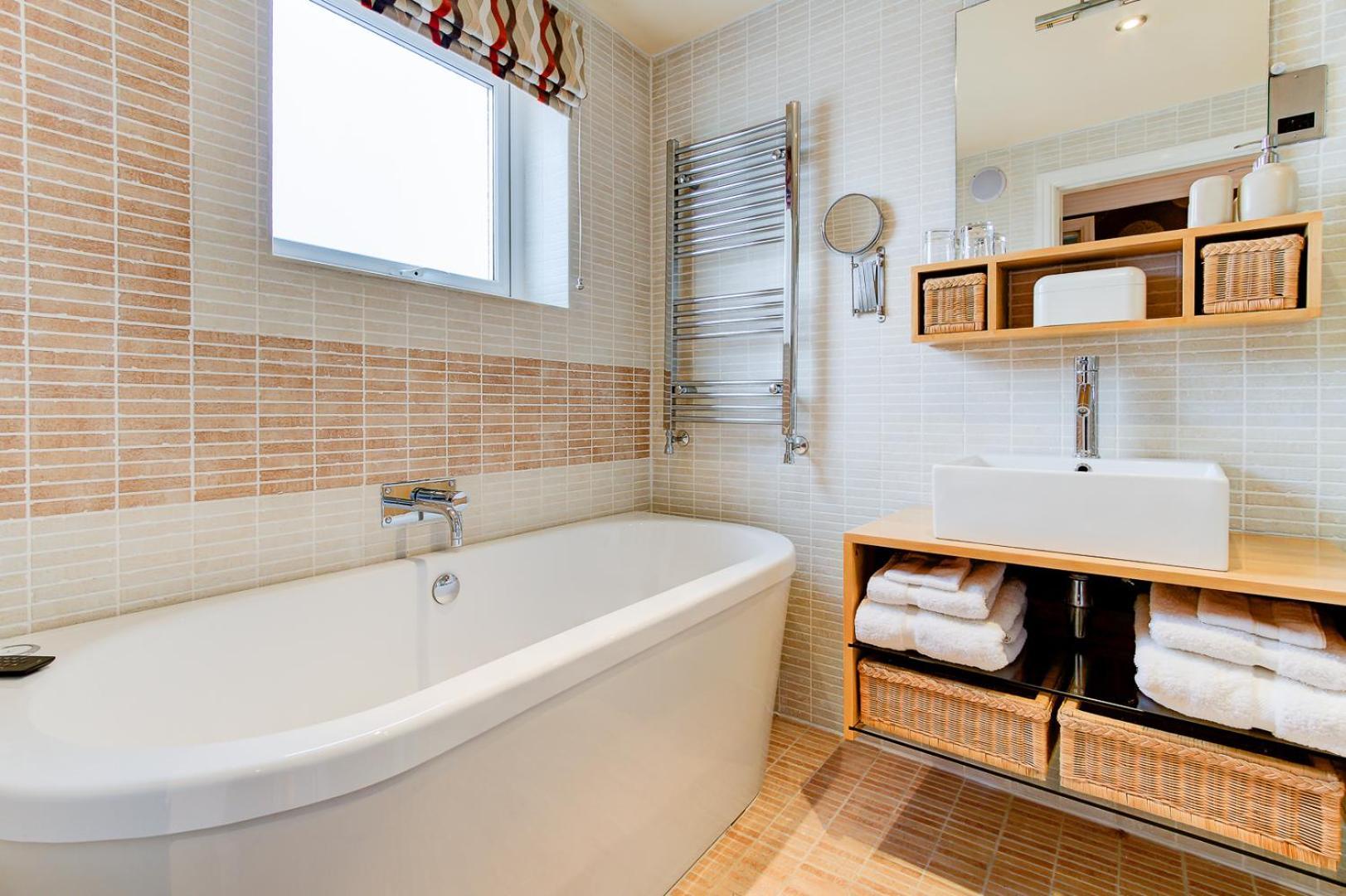 Deluxe King Room Sea View