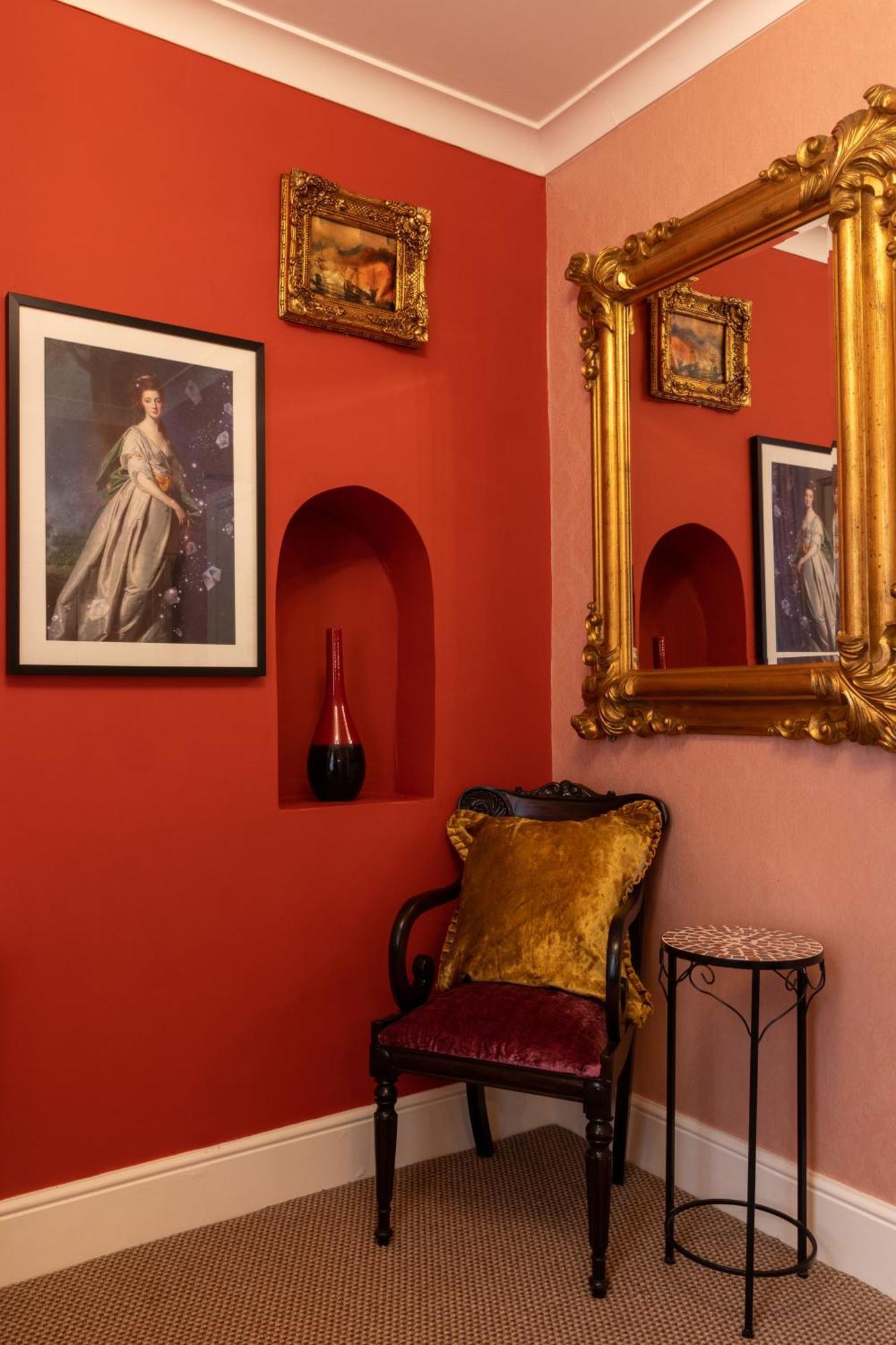 Small Double Room,1746799202:JPEG